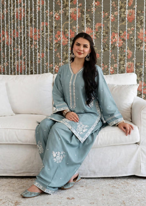 Royal Sapphire – Dhanak Embroidered 2 pc Suit.